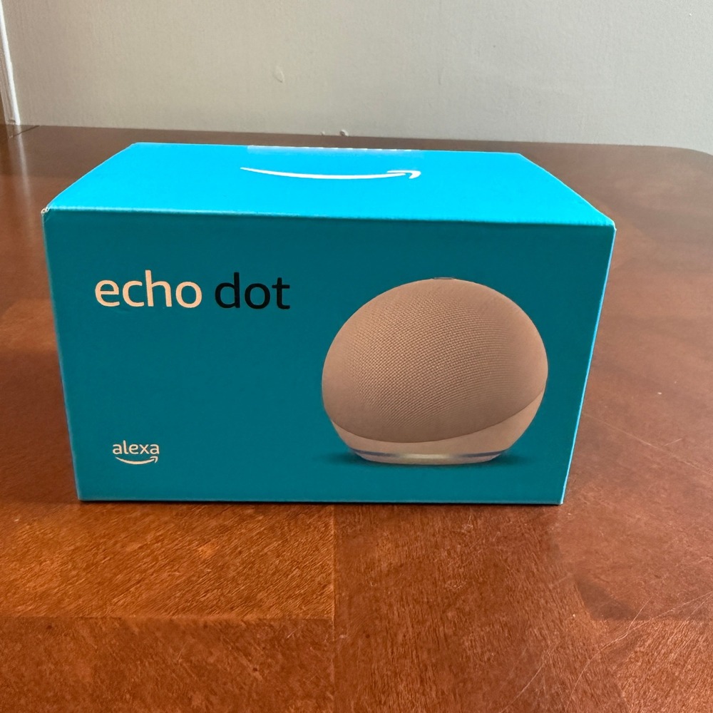 Amazon Echo Dot 4th Gen Smart Speaker Alexa Glacier White B7W64E